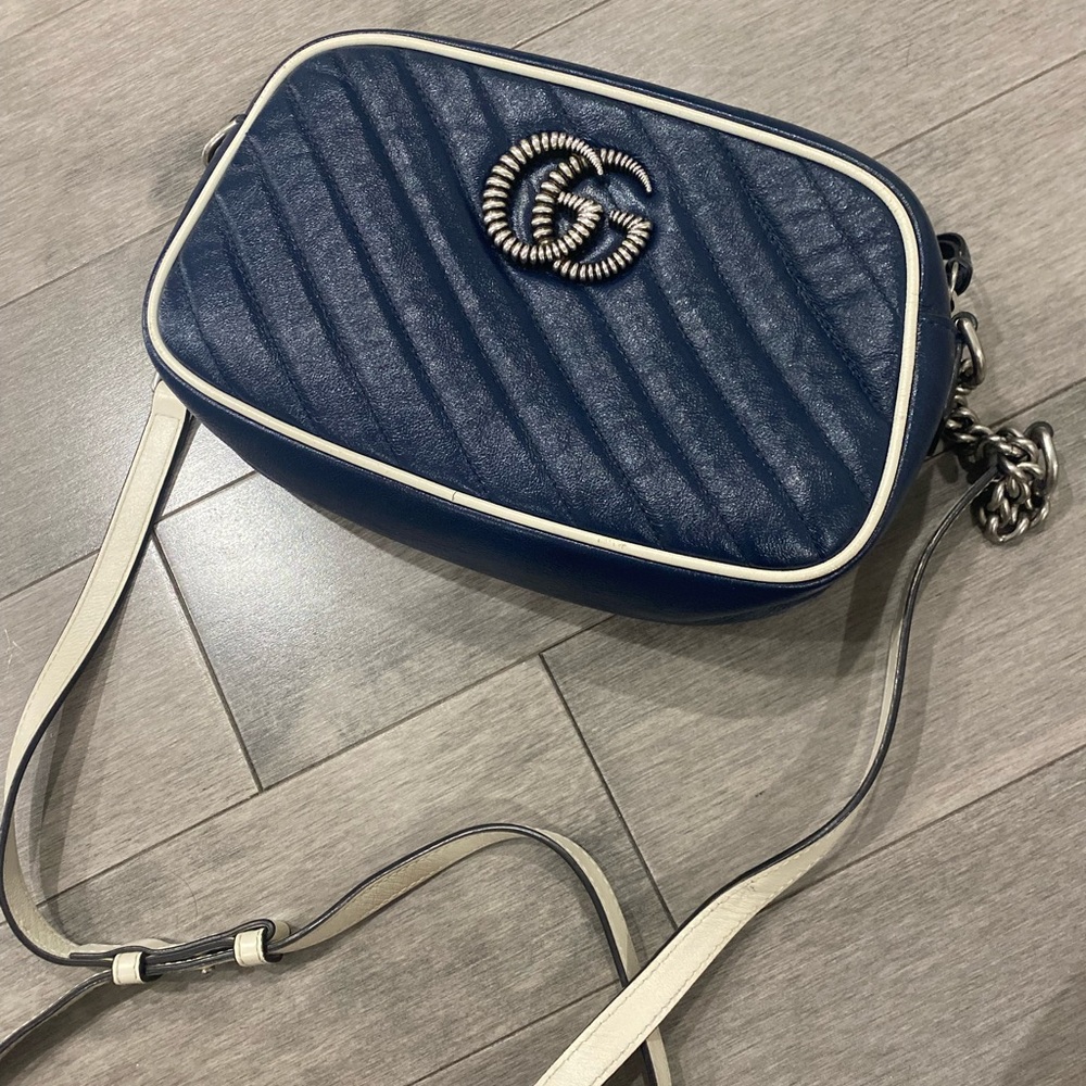 Gucci GG Marmont Navy Blue Diagonal Quilted White Trim Leather Camera Bag Italy